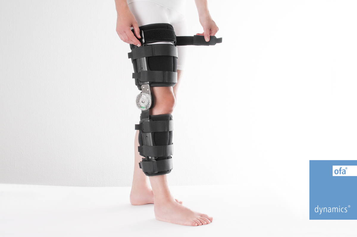 Knieschiene Dynamics ROM universal schwarz – Bild 5