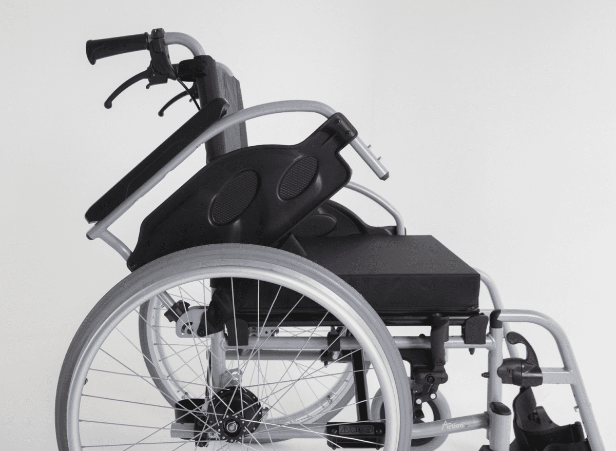 Rollstuhl Action1 R mit Trommelbremse silbergrau – Bild 2