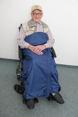 Rollstuhl-Wickeldecke Nylon innen Fleece marine Gr. XXL